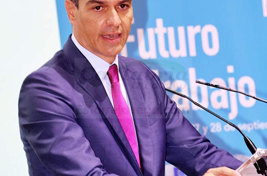 Pedro Sánchez durante una visita al Centro Botín de Santander - (C) Foto: David Laguillo/CANTABRIA DIARIO
