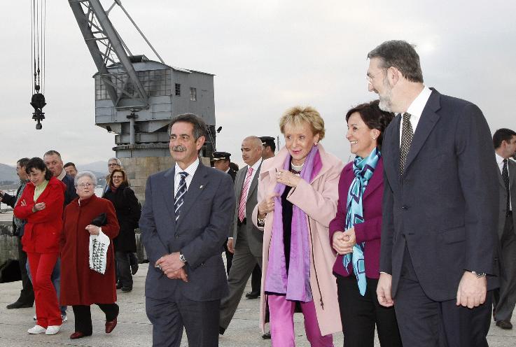 El Presidente y la Vicepresidenta inauguran con María Teresa Fernández de la Vega la exposición ‘Planeta Mujer’ en el Palacete del Embarcadero