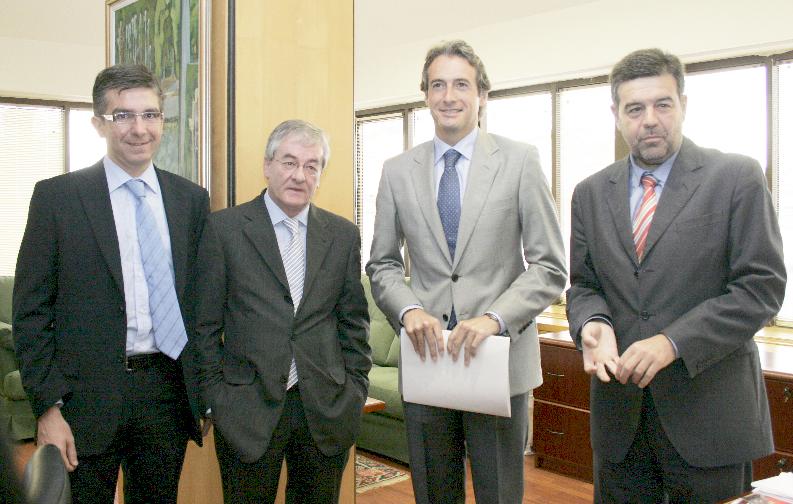 El Gobierno de Cantabria invertirá dos millones de euros en la mejora de la accesibilidad del barrio El Carmelo