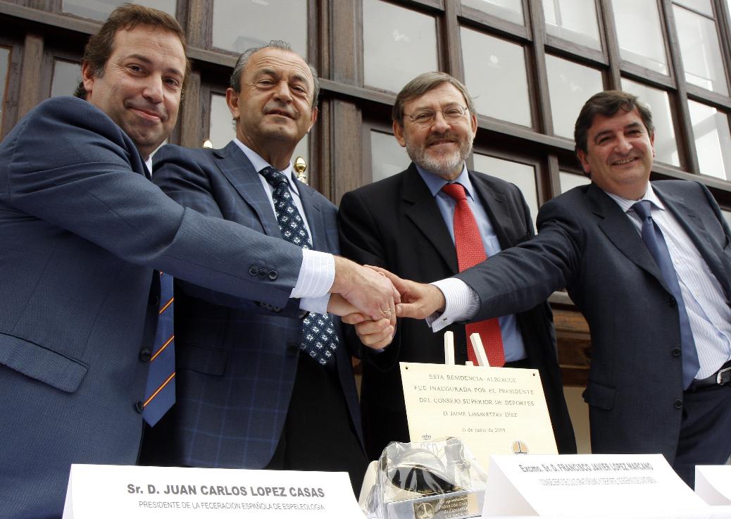 Marcano alaba el «buen hacer» de los espeleólogos en la conservación de las cuevas