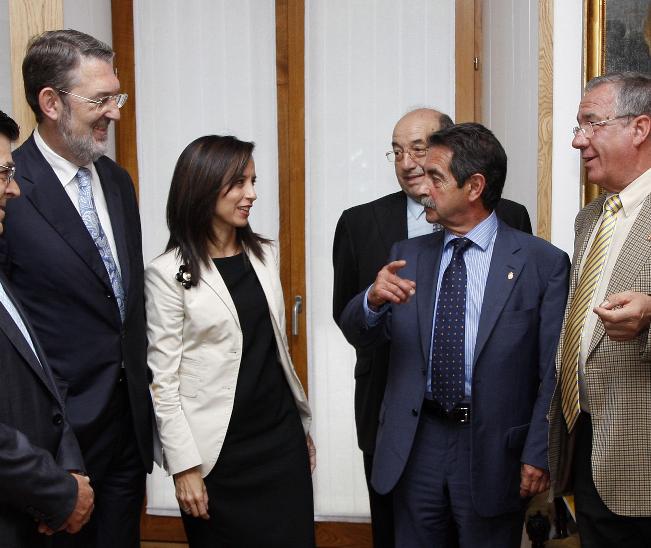  La ministra de Vivienda preside en Santillana la inauguración de la X Bienal de Arquitectura y Urbanismo