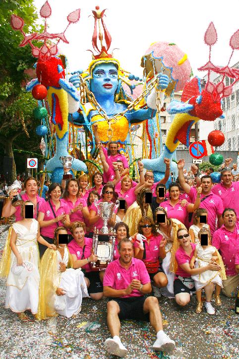 Marina Colorista gana el concurso de carrozas de la Gala Floral