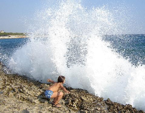  Alerta roja en el mar por olas que alcanzarán los nueve metros