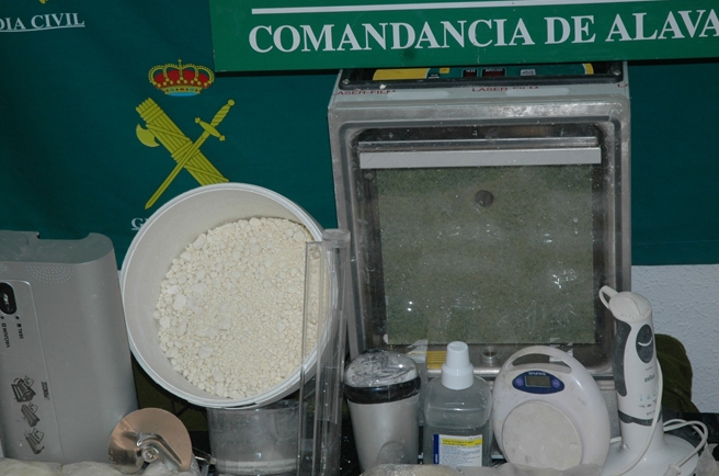  La Guardia Civil desarticula una organización internacional dedicada al tráfico de drogas
