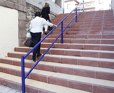 Nuevas escaleras en Perines