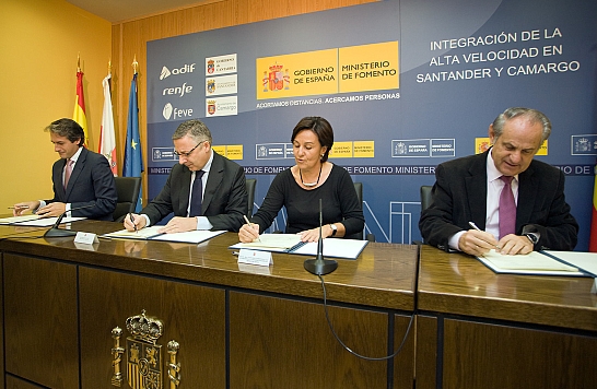 Fomento firma la integración ferroviaria entre Santander y Camargo