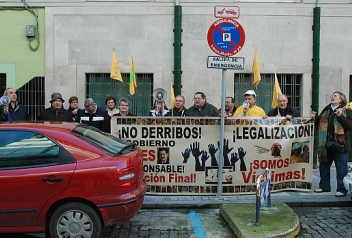 Afectados por sentencias de derribos vuelven a pedir soluciones a los afectados