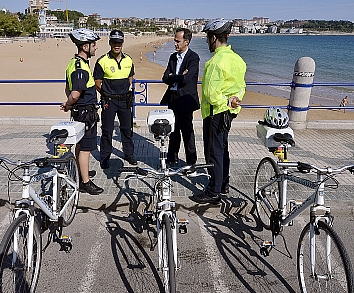 Agentes de Policía Local en bicicleta vigilarán las playas, parques y zonas peatonales