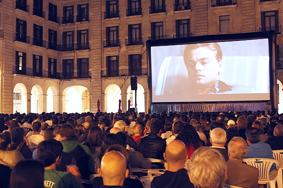 Casi 6.000 personas asistieron al Cine al Aire Libre