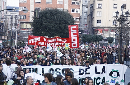 Cinco mil personas protestan en Santander contra los recortes en educación