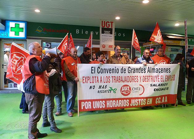 Siguen las movilizaciones sindicales en las grandes superficies comerciales