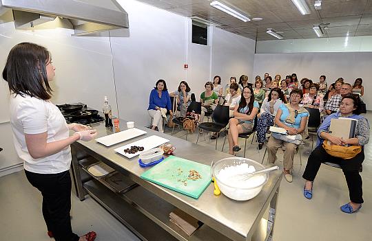 Abierto el plazo para participar en los talleres de mediación y cocina internacional