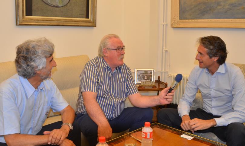 Los periodistas irlandeses se entrevistan con el alcalde de Santander