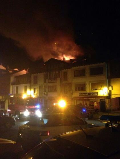 Controlado un incendio que ha afectado a cuatro edificios en Potes