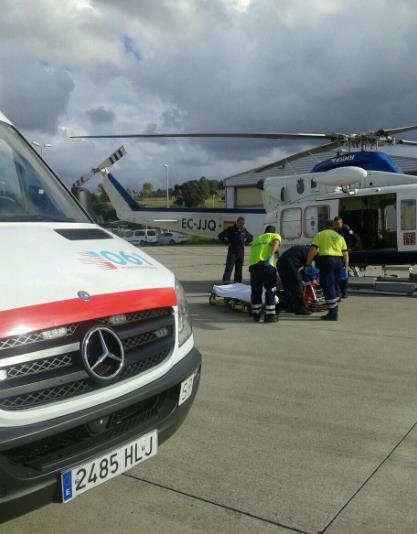 El helicóptero del Gobierno y el GREIM rescatan a una montañera en sendero de salida de la Vía Ferrata