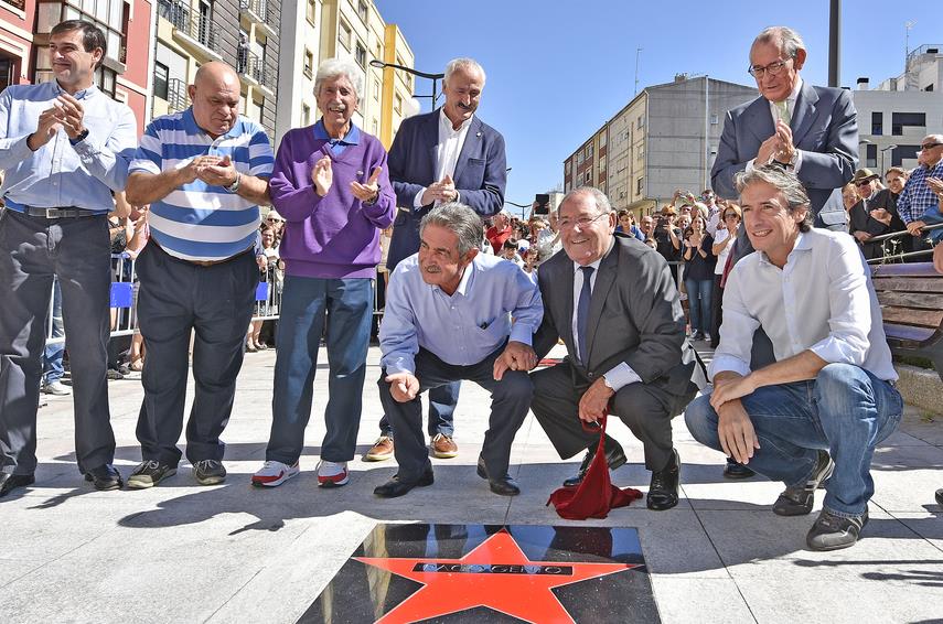 El Real Madrid aportará réplicas de objetos y recuerdos de Paco Gento para el Museo del Deporte de Santander