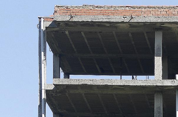 Una obra inacabada en Torrelavega, Cantabria (Foto: archivo ESTORRELAVEGA.COM)