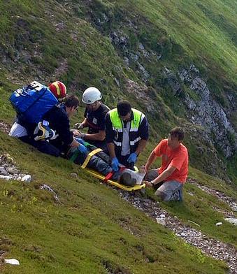 Rescatado un senderista herido en Brañavieja