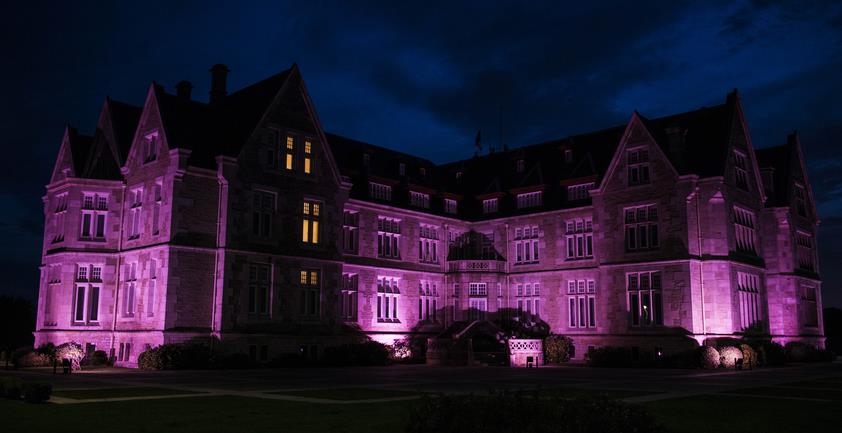 El Palacio de La Magdalena se teñirá de rosa para reivindicar los derechos de las niñas / Foto: archivo Ayuntamiento de Santander