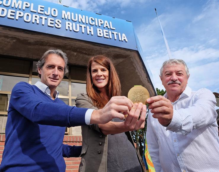 El Alcalde propone otorgar el título de Hija Predilecta a la atleta Ruth Beitia