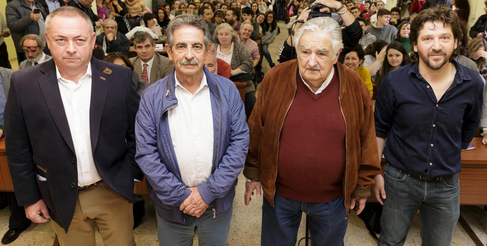 Para Revilla, José Mujica, al contrario que Donald Trump, es un "referente ético para la humanidad" / Foto: Gobierno de Cantabria