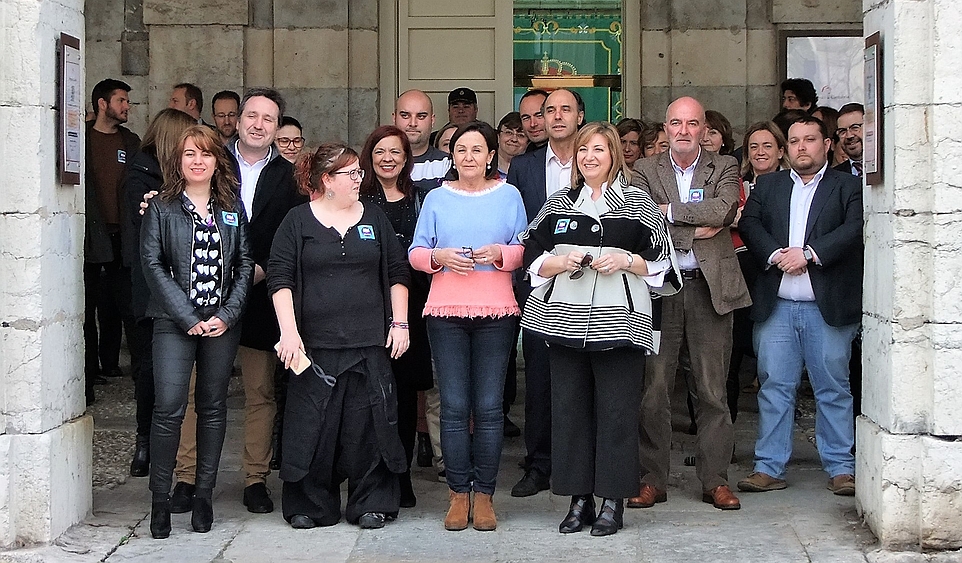 El Parlamento de Cantabria se suma al Día Internacional de la Mujer