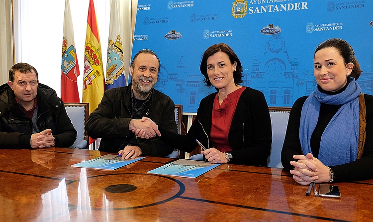 El Ayuntamiento de Santander promocionará los libros editados en Cantabria y a los autores de la región