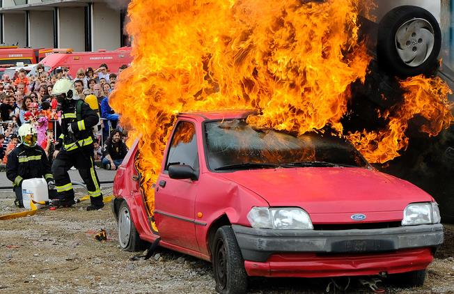 Los bomberos de Santander muestran su trabajo a cientos de personas