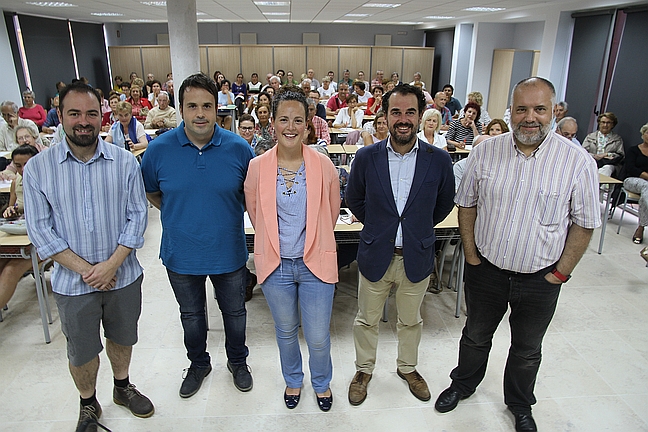 Un taller sobre legumbres celebrado en Laredo cuelga el cartel de ‘completo’ - De izquierda a derecha: Pérez, Solana, Raquel Gómez, Ezcurdia y José Luis Pérez
