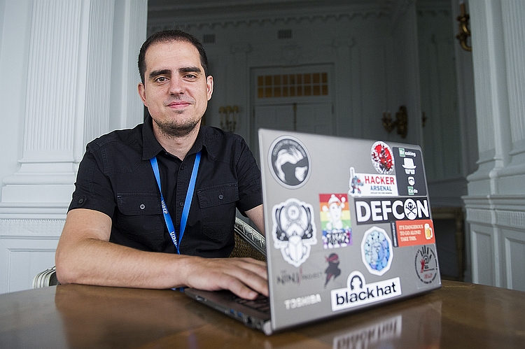 “No sé si seremos capaces de controlar la Inteligencia Artificial”, afirma un experto en la UIMP