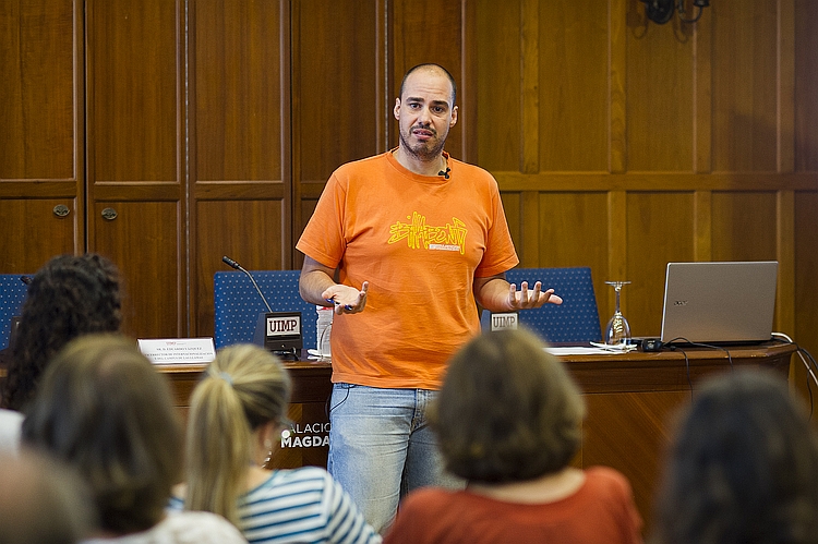 Antonio Pampliega en la UIMP: “La guerra de Siria es la peor del siglo XXI”