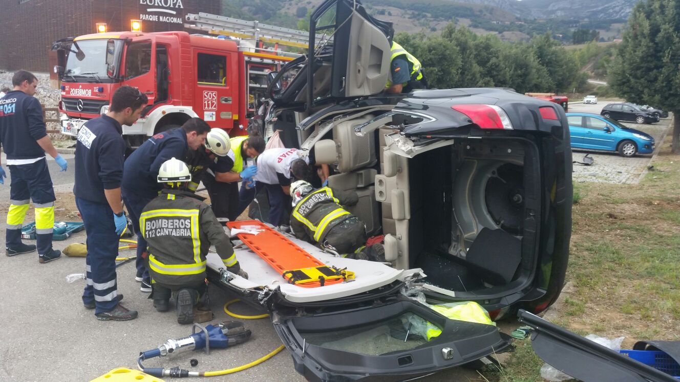 Un herido grave al volcar su coche en Tama