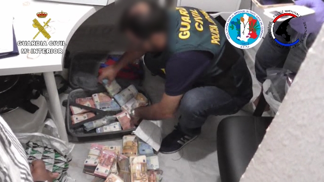 La Guardia Civil y la policía francesa desarticulan una organización criminal que vendía grandes cantidades de droga / Fotos: Guardia Civil