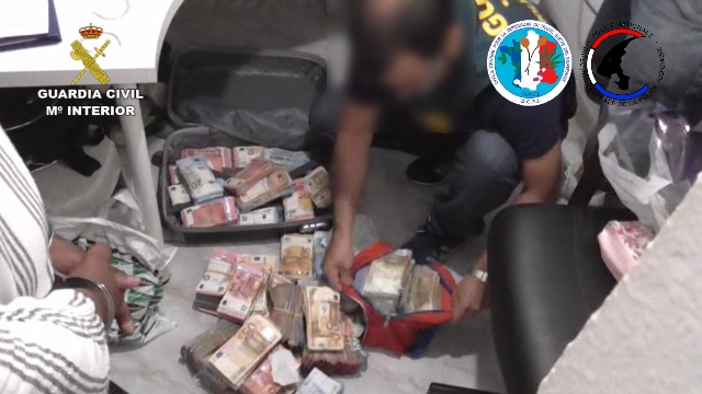 La Guardia Civil y la policía francesa desarticulan una organización criminal que vendía grandes cantidades de droga / Fotos: Guardia Civil