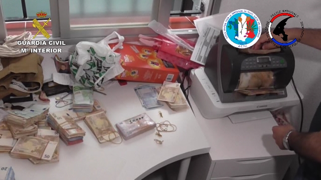 La Guardia Civil y la policía francesa desarticulan una organización criminal que vendía grandes cantidades de droga / Fotos: Guardia Civil