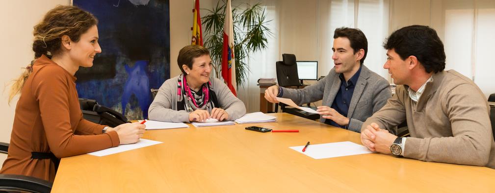 El PSOE destaca la mejora de los centros de salud de Los Castros, El Alisal y Vargas