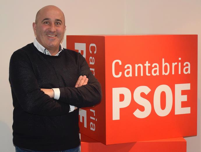 Agustín Molleda - El PSOE cree que la reinversión del superávit es 'imprescindible' para los ayuntamientos