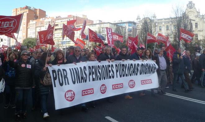 Más de 20.000 personas secundan en Santander la manifestación por las pensiones públicas de UGT y CCOO