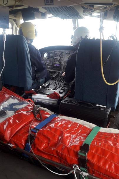 El helicóptero del Gobierno evacua de Alto Campoo a un menor con fractura abierta de tibia y peroné