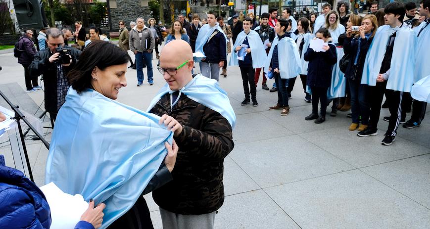 Santander se tiñe de azul para conmemorar el Día Mundial de Concienciación sobre el Autismo