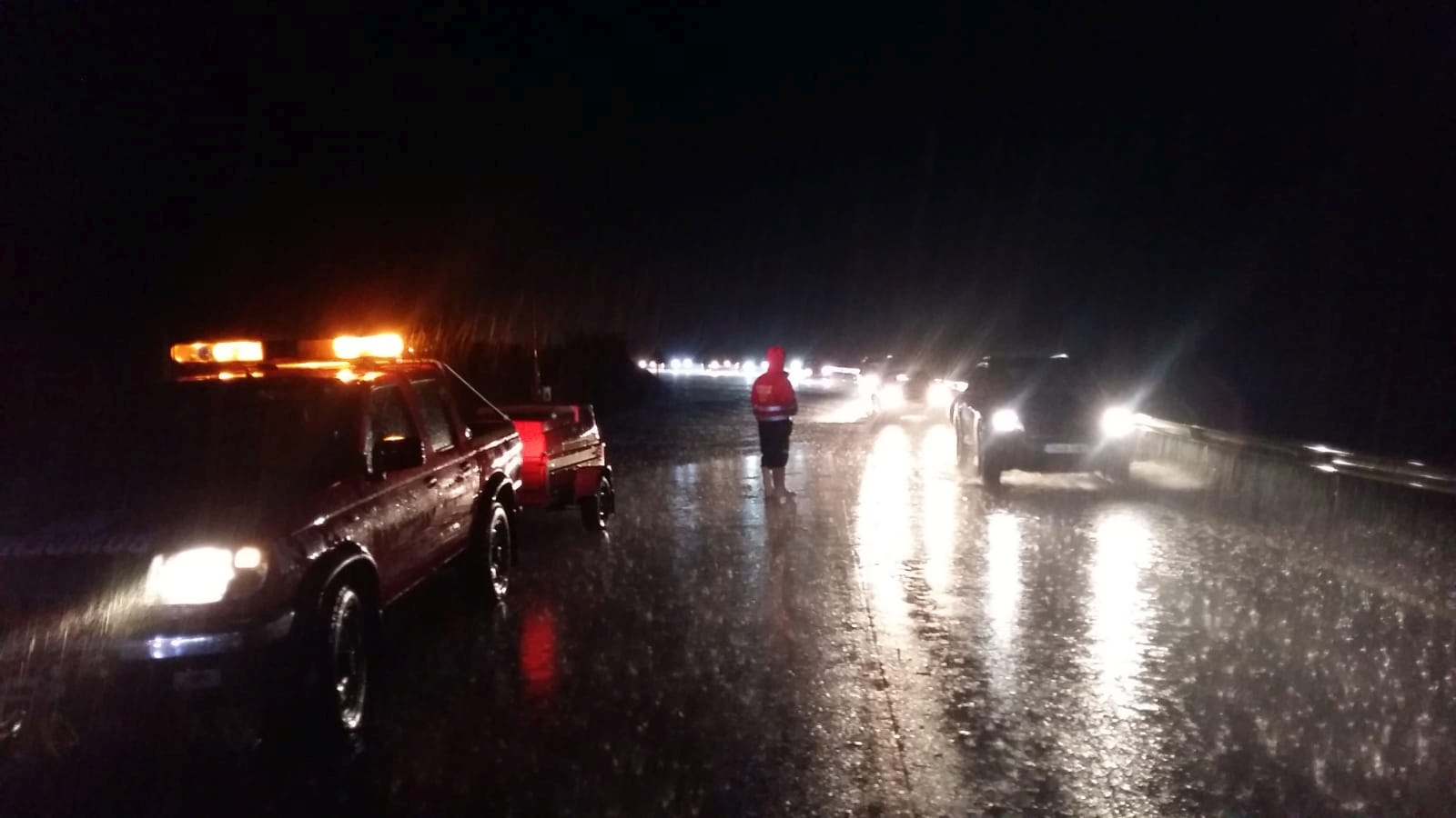 El 112 gestiona 72 incidencias por las fuertes lluvias caídas anoche