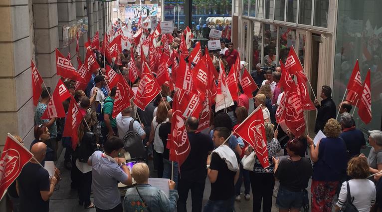 Huelga indefinida en el sector de Limpieza de Edificios y Oficinas