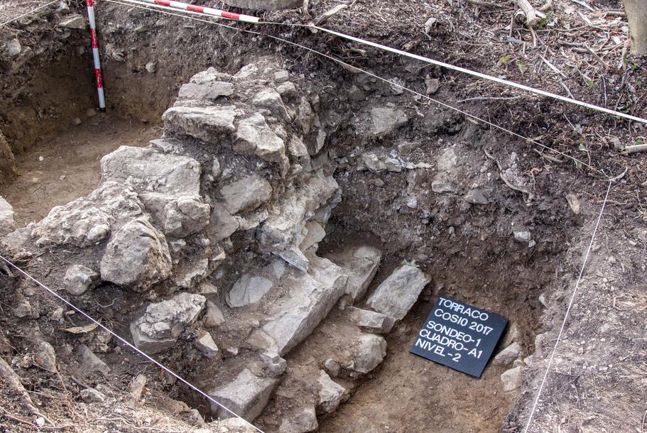Hallados los restos de una fortificación del siglo XI en Cosío