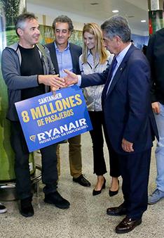  Revilla recibe al pasajero 8 millones de Ryanair