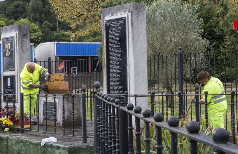 La alcaldesa de Camargo muestra su repulsa por el ataque al monumento erigido en Camargo en recuerdo a las víctimas del nazifascismo