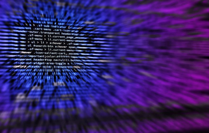 La Policía Nacional alerta del incremento de estafas por internet en Santander y Torrelavega