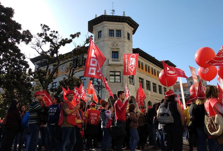  Trabajadores de Correos se movilizan en defensa del servicio público