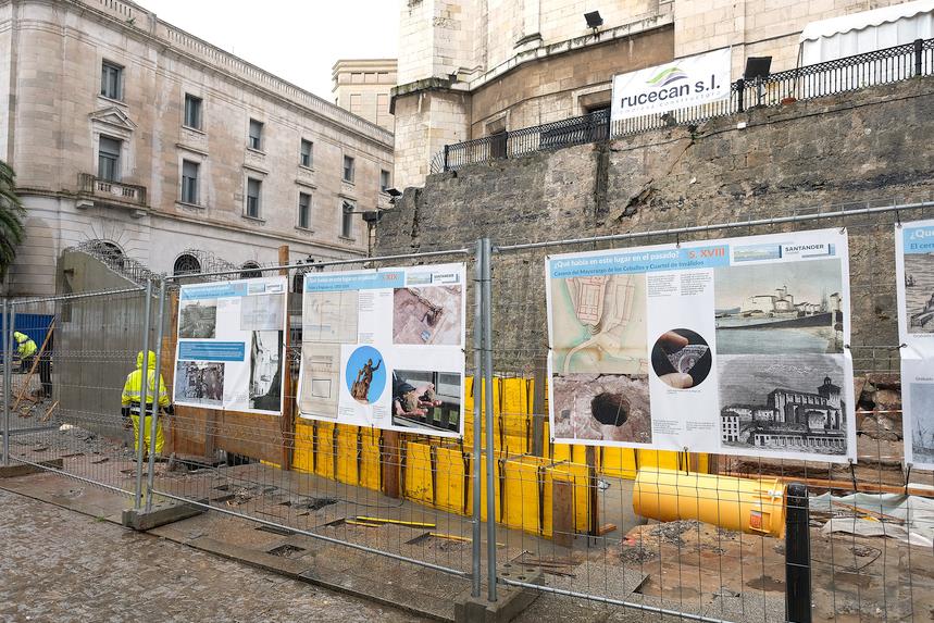 Cuatro paneles interpretativos acercan a los ciudadanos la excavación arqueológica de la calle Los Azogues y su contexto histórico