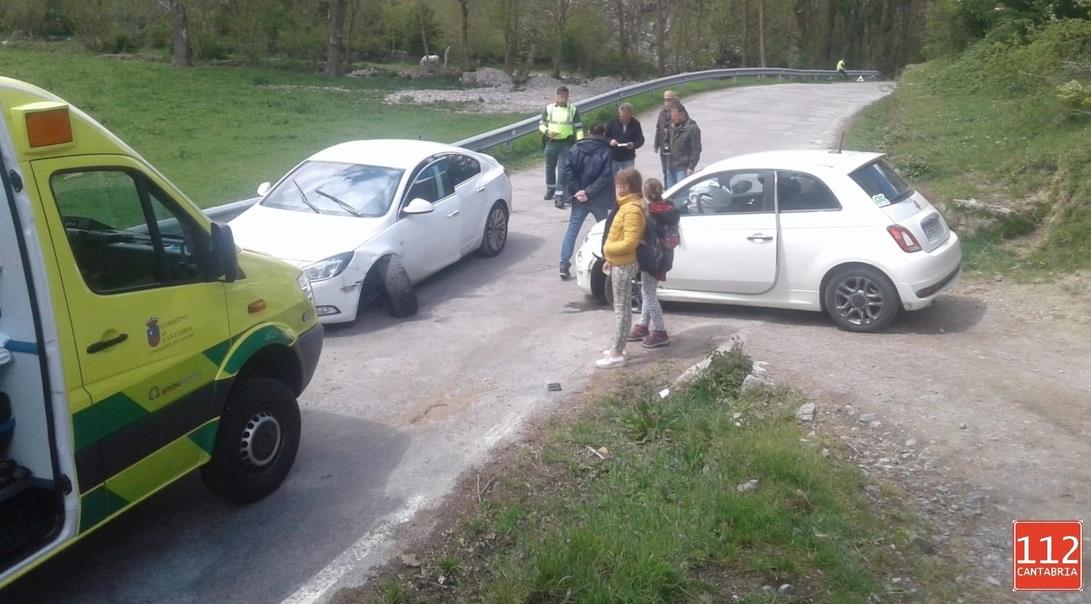 Dos hedidos tras una colisión frontolateral en la CA-823 a la altura de Argüeso