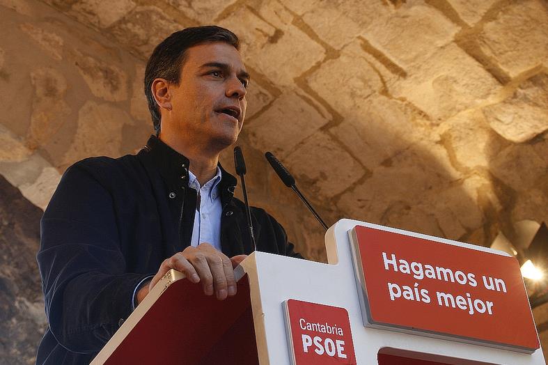 En la imagen de archivo, Pedro Sánchez durante una de sus visitas a Cantabria - EDITORIAL-. España, la oportunidad perdida